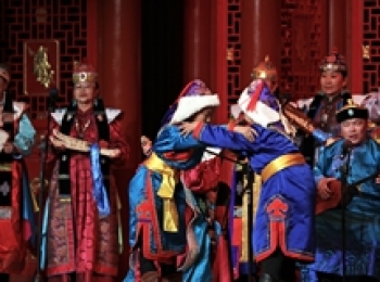 活态史诗《江格尔》唱响中国工艺美术馆 中国非物质文化遗产馆